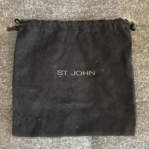 St. John Black Dust Bag - Picture 1 of 2